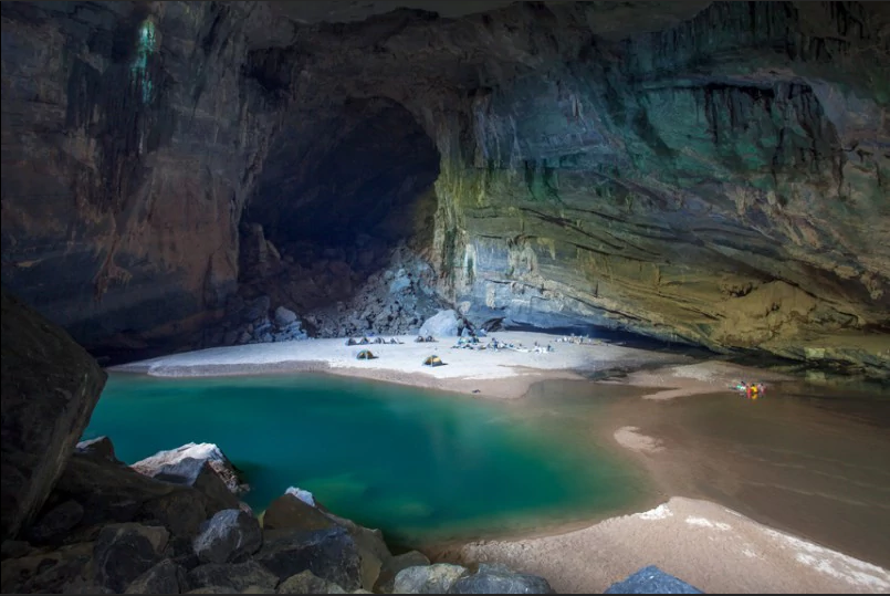 worlds largest cave Vietnam 3